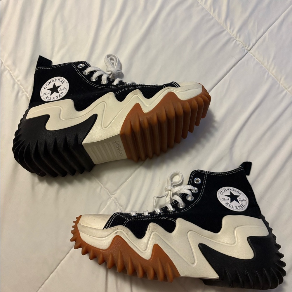 Converse Run Star Motion